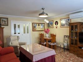 Piso En venta en Los Castillejos-La Trinidad, Málaga photo 0