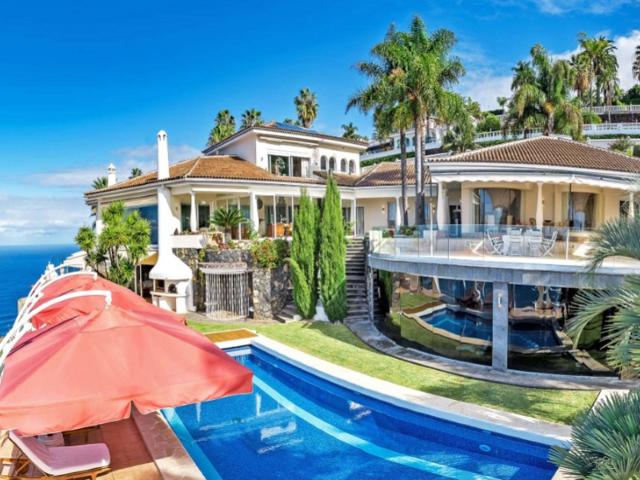 Villa En venta en Santa Úrsula photo 0