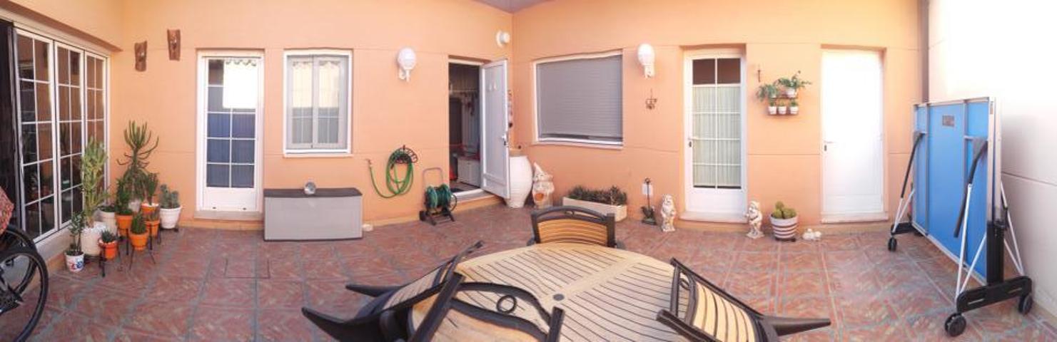 Casa - Chalet en venta en Alagón de 175 m2 photo 0