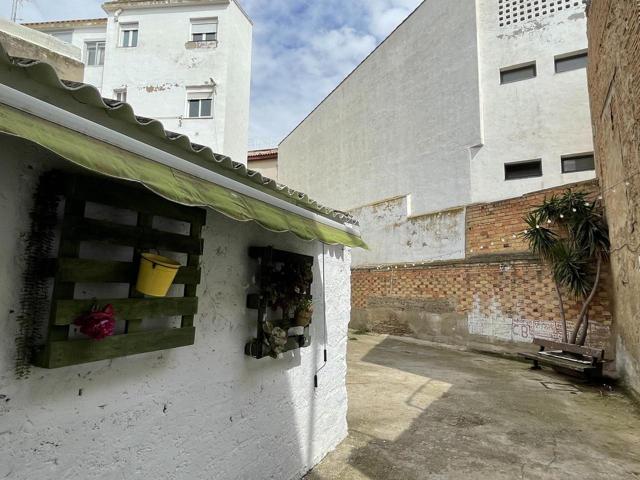 Casa - Chalet en venta en Alagón de 581 m2 photo 0