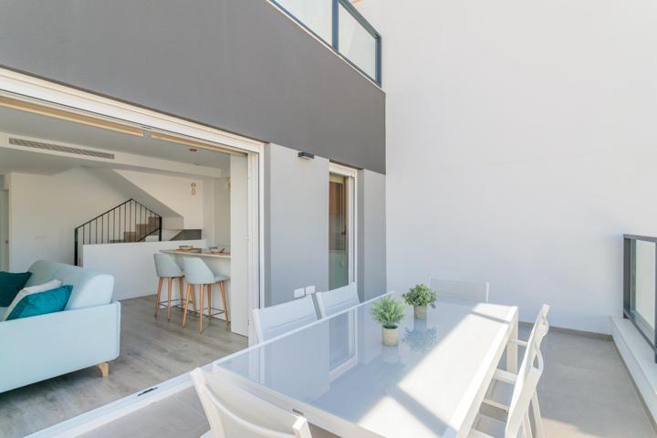 Descubra su nuevo hogar en Finestrat: Espacios amplios, diseño moderno y un entorno inmejorable. photo 0