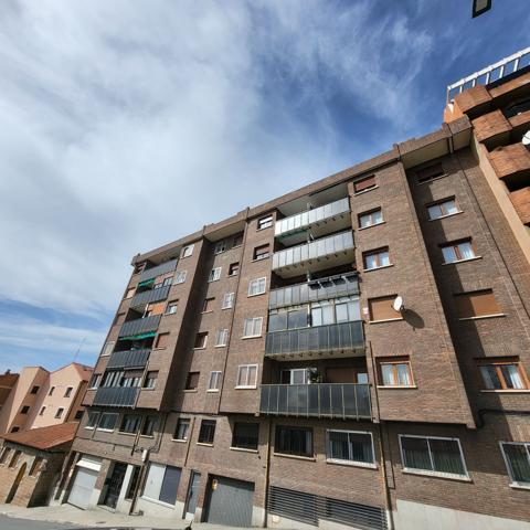 Piso En venta en Ávila photo 0