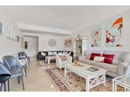 Piso en venta en Guadalmina Alta: amplitud, luz y vistas al golf photo 0