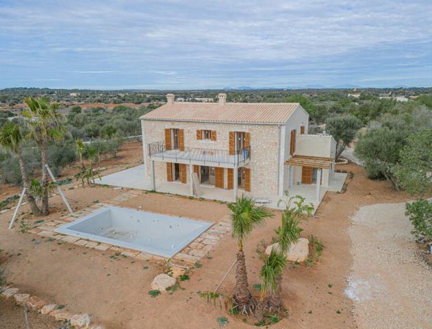 Nueva casa con piscina Santanyí photo 0