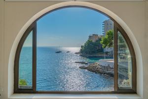 Àtico en primera línea de mar en Cas Català photo 0