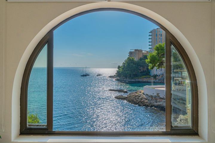 Àtico en primera línea de mar en Cas Català photo 0