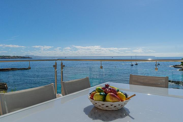 Àtico en primera línea de mar en Cas Català photo 0