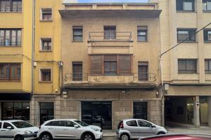 Edificio en venta para reformar en el centro de Palma (Parking + bajo + 3 plantas y piscina) photo 0