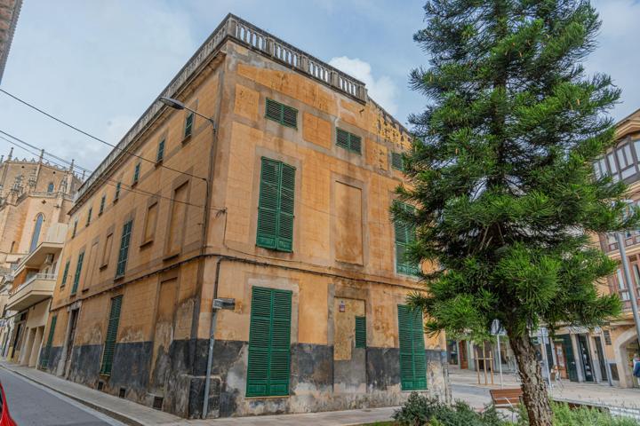 Casa señorial a reformar en pleno centro de Manacor photo 0