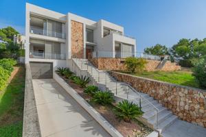 Moderna villa con piscina en Cala Vinyes photo 0