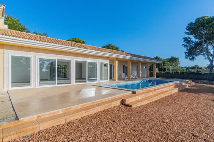Casa unifamiliar a estrenar con piscina photo 0