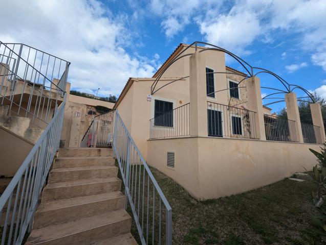 Adosado en Cala Romántica con jardín, piscina y terraza privada. photo 0