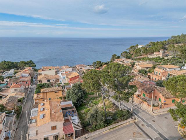 Terreno en Es Port d'Es Canonge, ubicación privilegiada junto al mar photo 0