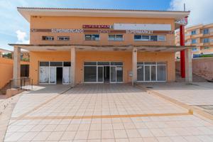 Conjunto de 3 locales comerciales en Cala Mendia photo 0