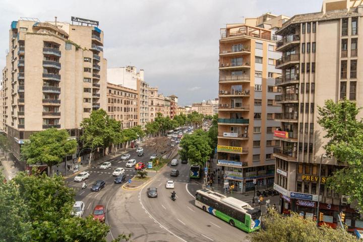 Oficina en alquiler en Torre de las Avenidas, Palma de Mallorca photo 0