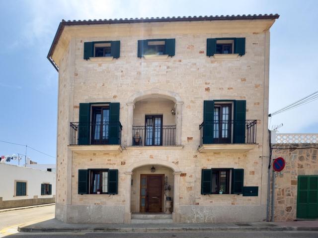 Chalet unifamiliar estilo contemporáneo con vistas despejadas en el centro de Santanyí photo 0