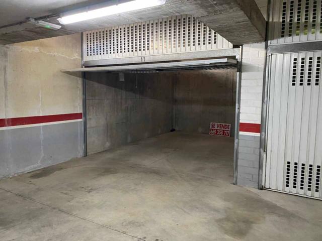 Alquiler ó venta de gara je en Beranga. photo 0