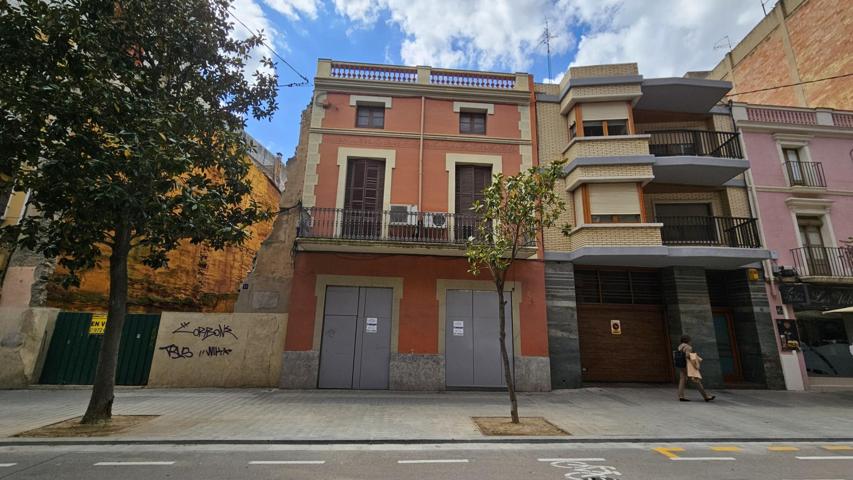 Unifamiliar adosada - Figueres photo 0