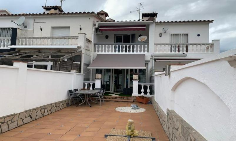 Unifamiliar adosada - Empuria-brava photo 0