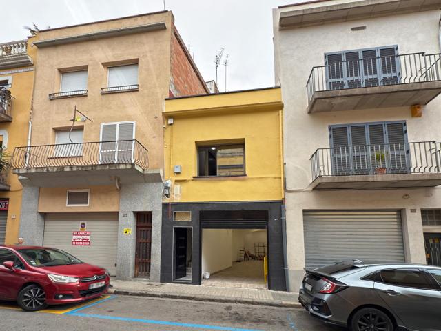 Unifamiliar adosada - Figueres photo 0