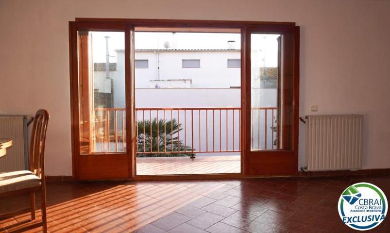 Unifamiliar adosada - Vila-Sacra photo 0