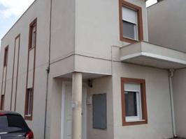 🏡 Adosado de 2 plantas con terraza y 4 dormitorios – listo para entrar a vivir photo 0