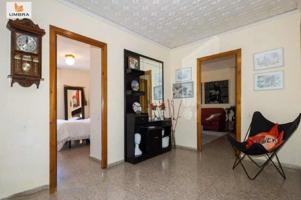 Espacioso piso de 4 habitaciones en Avenida Cardenal Costa, Castellón photo 0