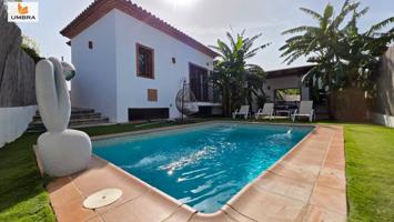 CHALET CON ENCANTO ANDALUZ | PISCINA PRIVADA | ACABADOS DE CALIDAD | A 16 KM DE JEREZ | 3 HAB. photo 0