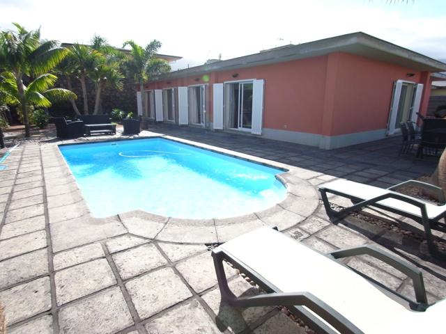 Villa En venta en La Orotava photo 0