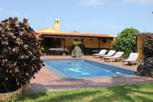 Villa En venta en Los Realejos photo 0