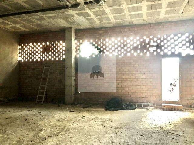 ALQUILER -LOCAL COMERCIAL EN BRUTO EN ESTEPONA- photo 0