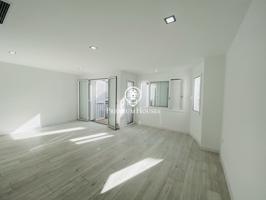 Bonito apartamento céntrico con ascensor en venta en Sitges photo 0