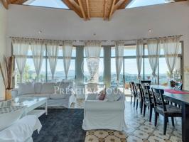 Espectacular casa en venta con impresionantes vistas en Can Suria photo 0