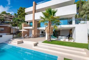 Espectacular villa de excelente construcción a la venta en la mejor zona de Castelldefels photo 0