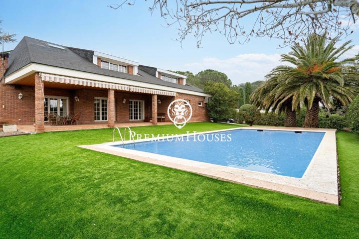 Casa con piscina y jardín en Valls photo 0