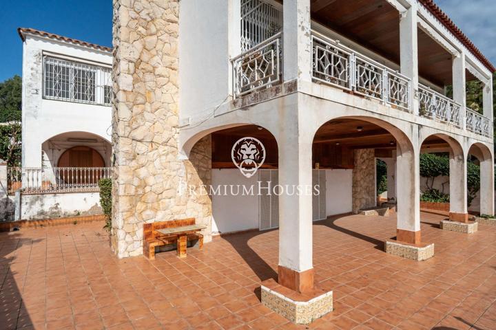 Casa a reformar con vistas al mar en Cala Romana photo 0