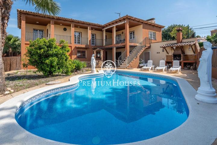 Casa con jardín y piscina en Les Eres photo 0