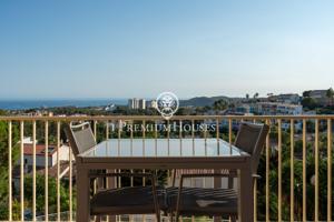 Piso con vistas al mar y terraza en Vallpineda photo 0