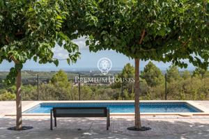 Casa con piscina en Rocabruna de Maspujols photo 0