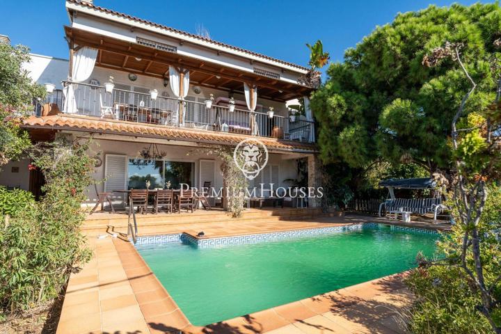 Casa independiente con piscina y jardín en Vallpineda photo 0