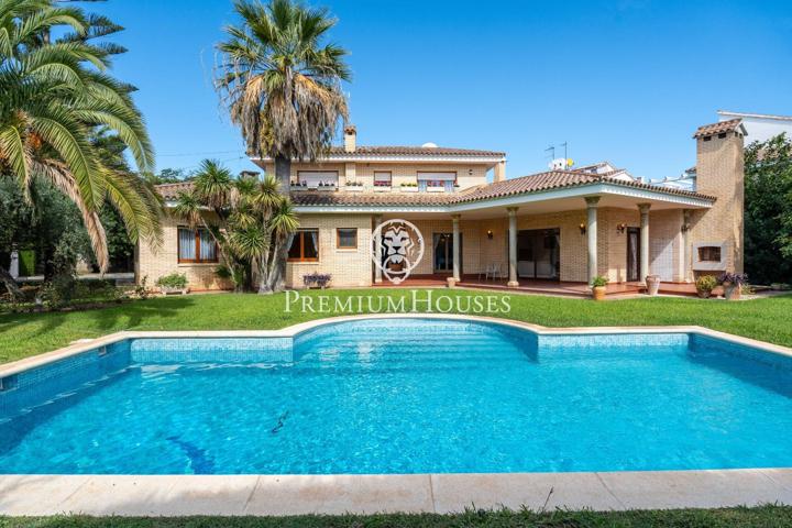 Casa independiente con piscina y jardín en Vilafortuny photo 0