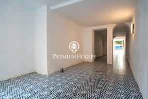 Local comercial en primera linea de mar en el centro photo 0