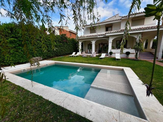 Casa En venta en Playamar - Benyamina, Torremolinos photo 0