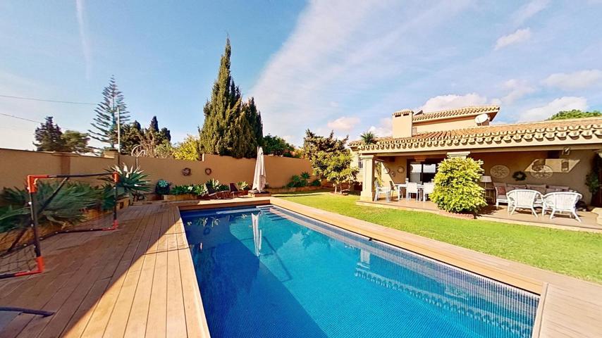 CHALET 4 DORMITORIOS EN EL PINILLO, TORREMOLINOS. photo 0