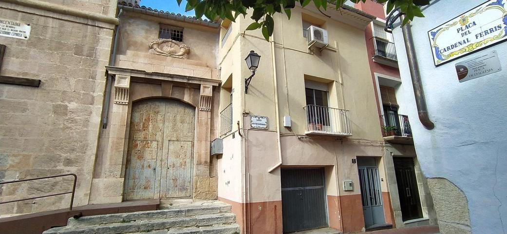 Se vende casa de pueblo en centro histórico de Cocentaina photo 0