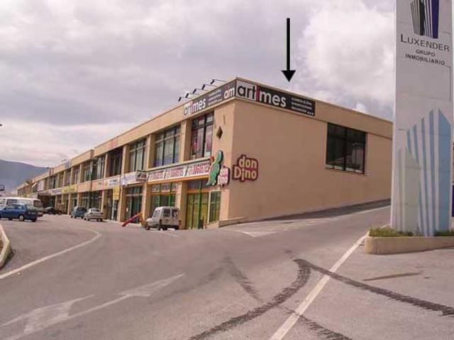 Se vende local en Complejo Comercial Gormaig photo 0