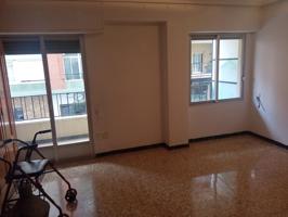 VENTA PISO EN ZONA NORTE-Calle Sabadell photo 0