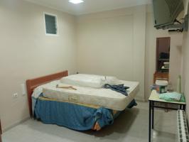 Venta de piso para REFORMAR en ENSANCHE Calle Anselmo Aracil photo 0