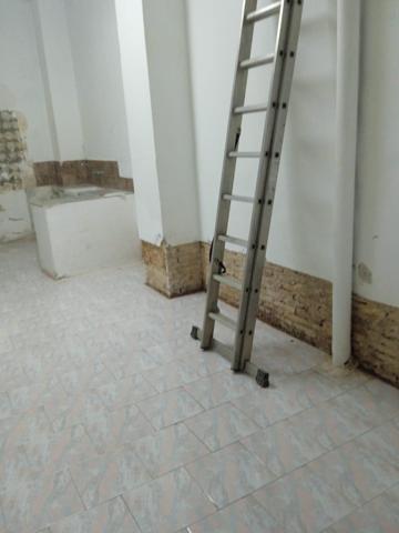 Se alquila o vende local en Alcoy - Calle Entenza photo 0