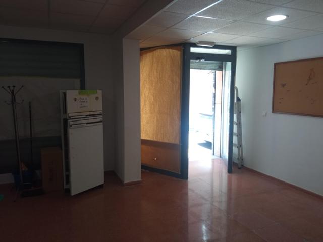 ALQUILER LOCAL COMERCIAL EN CENTRO-Calle Roger de LLuria photo 0
